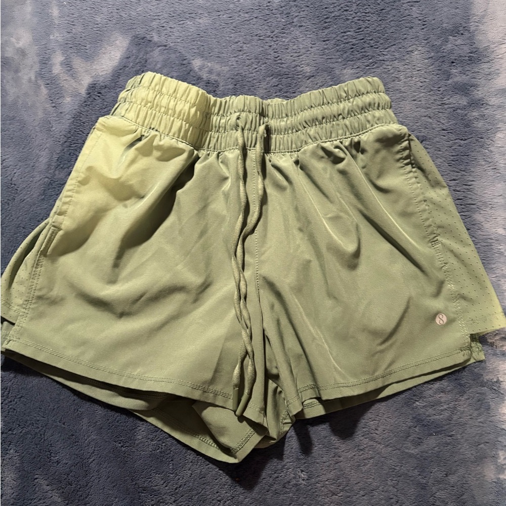 Women's Green Qwick-Dry Athletic Shorts